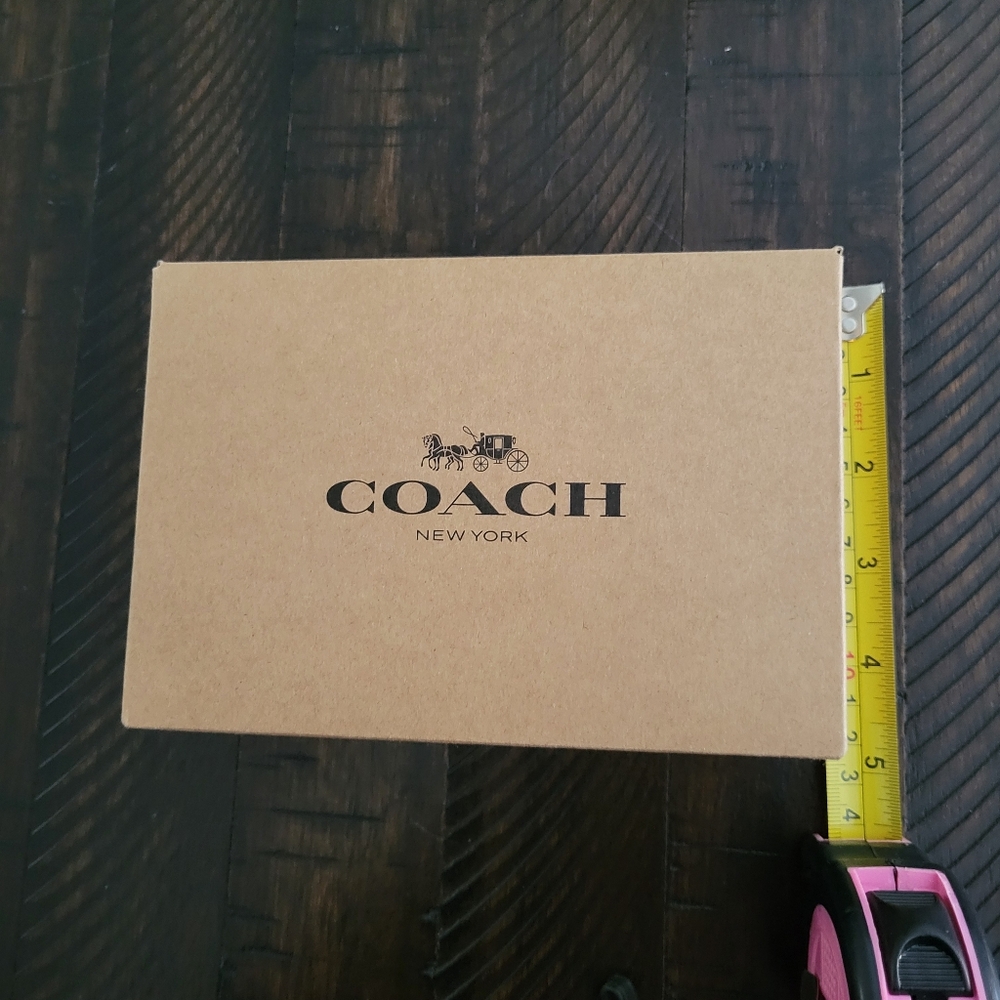 🌟NEW🌟Coach🌟Gift Box  - Picture 3 of 3
